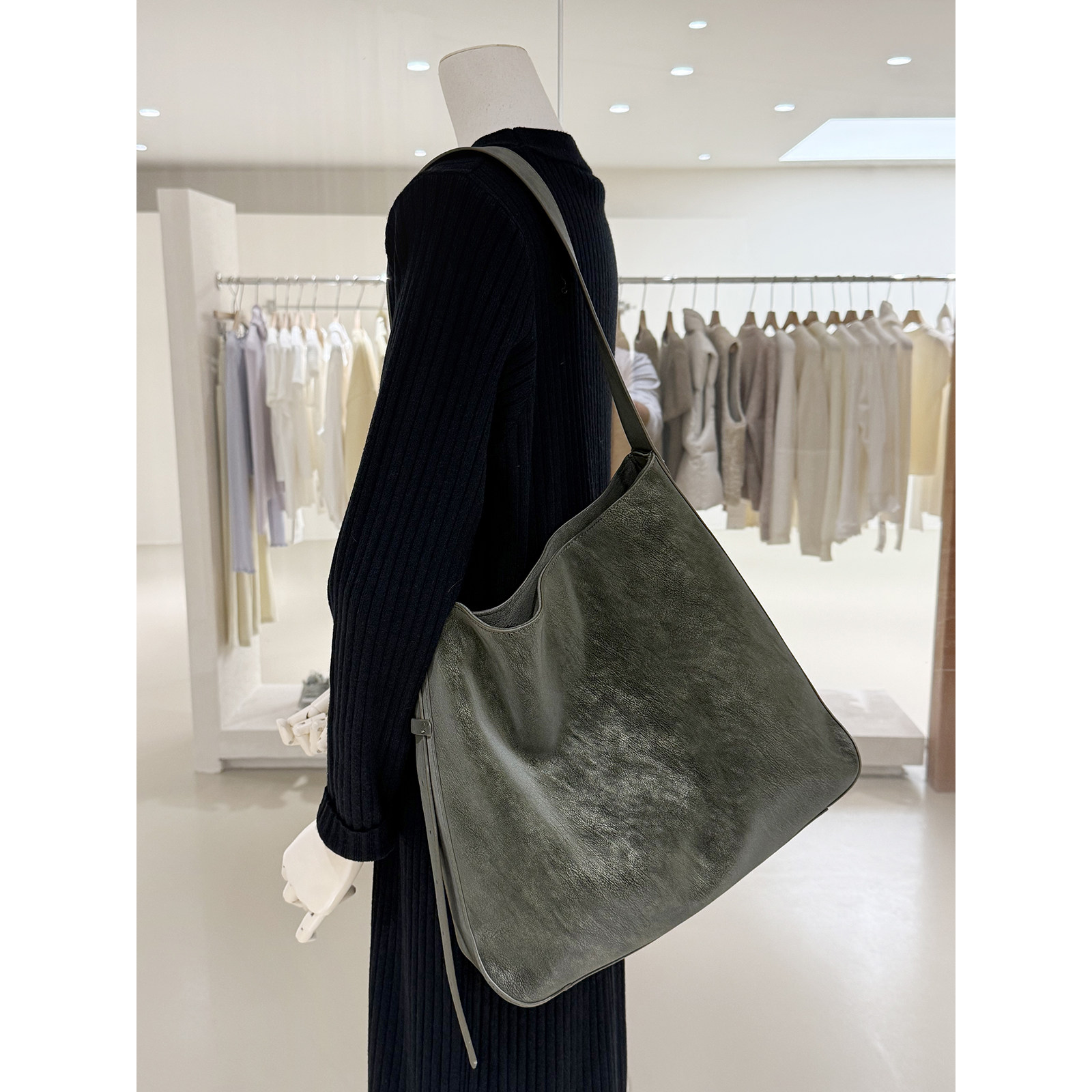 韩系轻熟风托特包女通勤大容量2025冬季单肩包质感细腻简约百搭,箱包皮具/热销女包/男包,托特包,淘宝优惠券,粉丝福利购,淘宝优惠卷