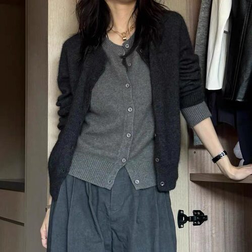 2025秋冬新款撞色圆领假两件100%纯羊绒开衫女气质外搭上衣外套毛