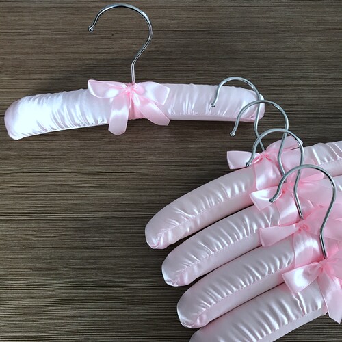 25cm 宝宝小衣架无痕包布衣架儿童服装店海绵衣服挂家用衣服撑子 - 封面