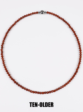 新中式马年天然红石项链配毛衣超好看独特漂亮钛钢磁扣锁骨链