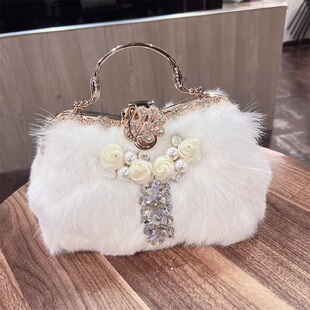 兔毛包女2025秋冬新款镶钻手提包时尚波士顿皮草毛毛包斜挎大包潮
