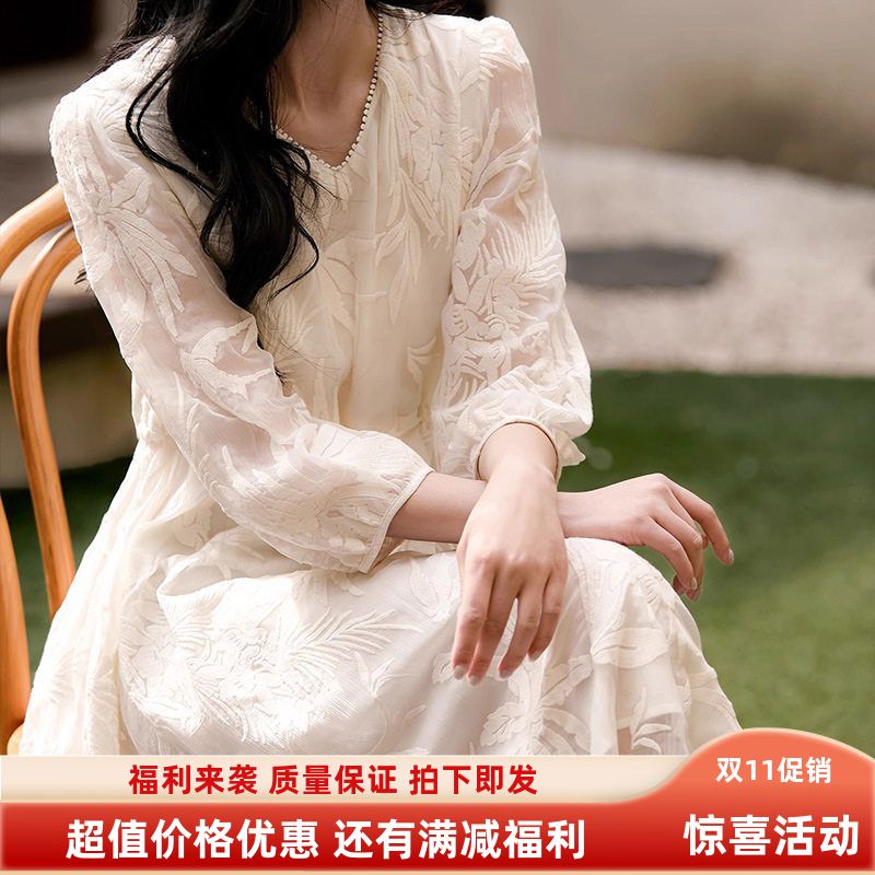 新款桑蚕丝刺绣女装高级感白月光连衣裙真丝绣花白色裙子夏季气质