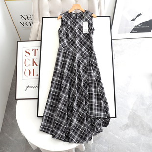 伊系の时髦炸街款不规则TR下摆设计无袖背心连衣裙女2026春季新款