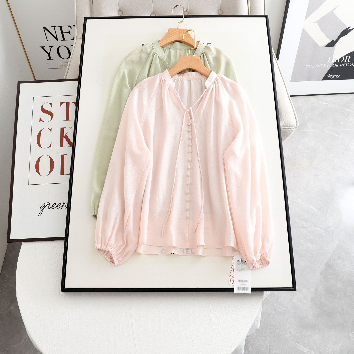 伊系の2026春新款高级感设计时尚百搭宽松显瘦粉色长袖衬衫女上衣