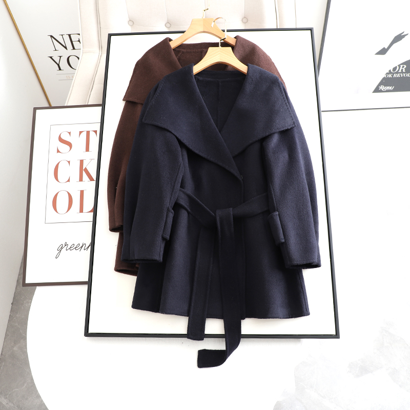 伊系の高品质羊毛设计感浴袍收腰显瘦毛呢大衣外套女2025冬季新款