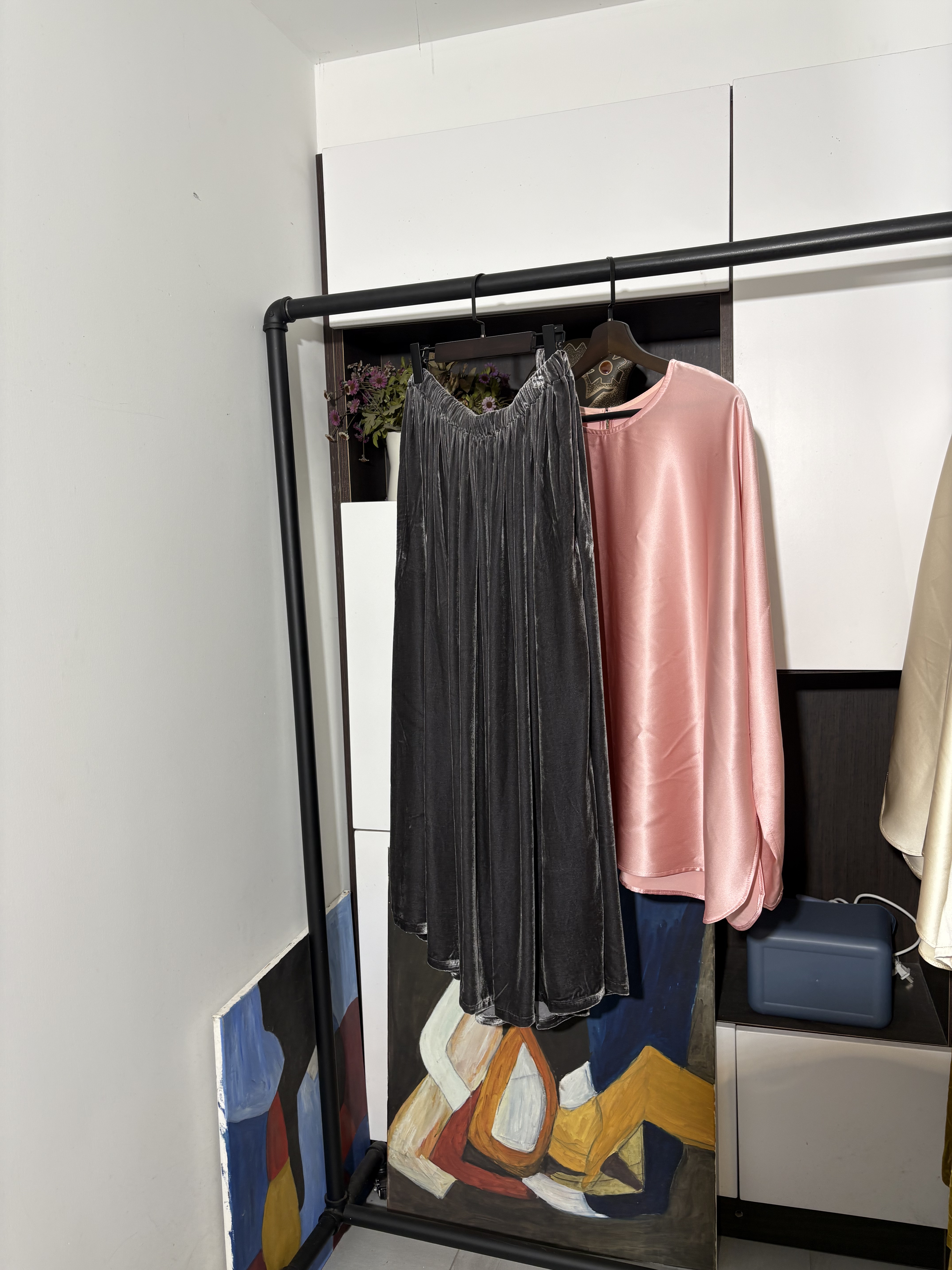 桑蚕丝真丝丝绒半身裙女秋冬纯色松紧高腰复古大摆裙下摆200左右