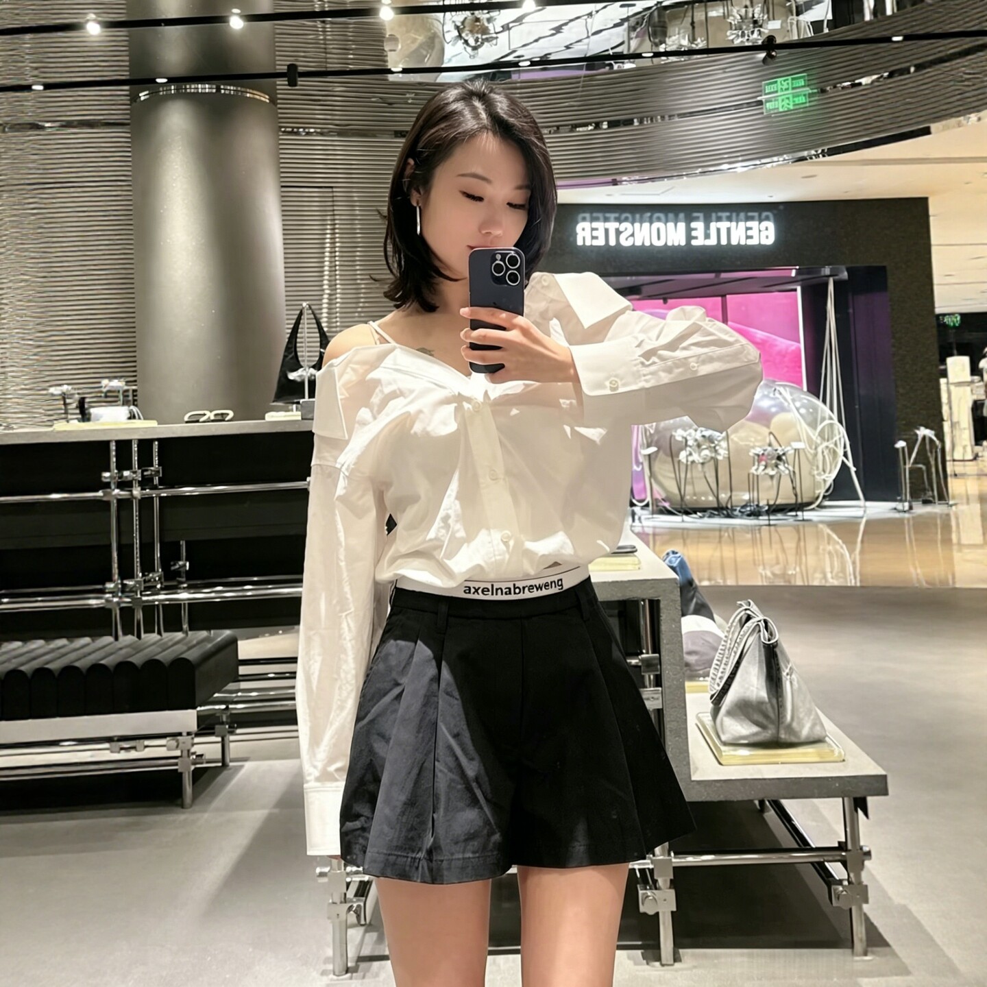 大王26新款假两件拉链休闲短裤女