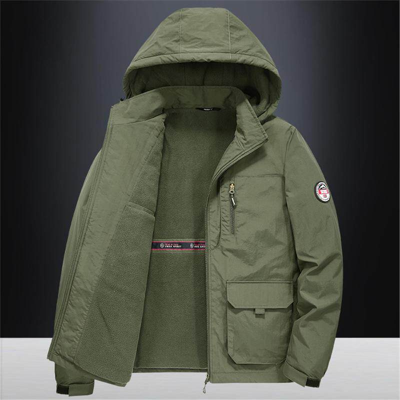 加绒外套男士加厚秋冬款防风工装冲锋衣宽松大码运动休闲防水夹克
