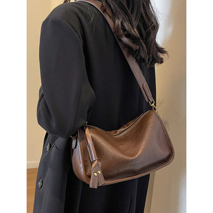 ckitty it马鞍包包轻奢小众高级感宽带斜挎包女复古女士枕头包