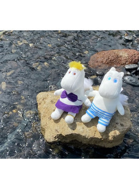 日版姆明乐园Moomin Valley Park限定姆明 歌妮毛绒挂件 夏日泳装