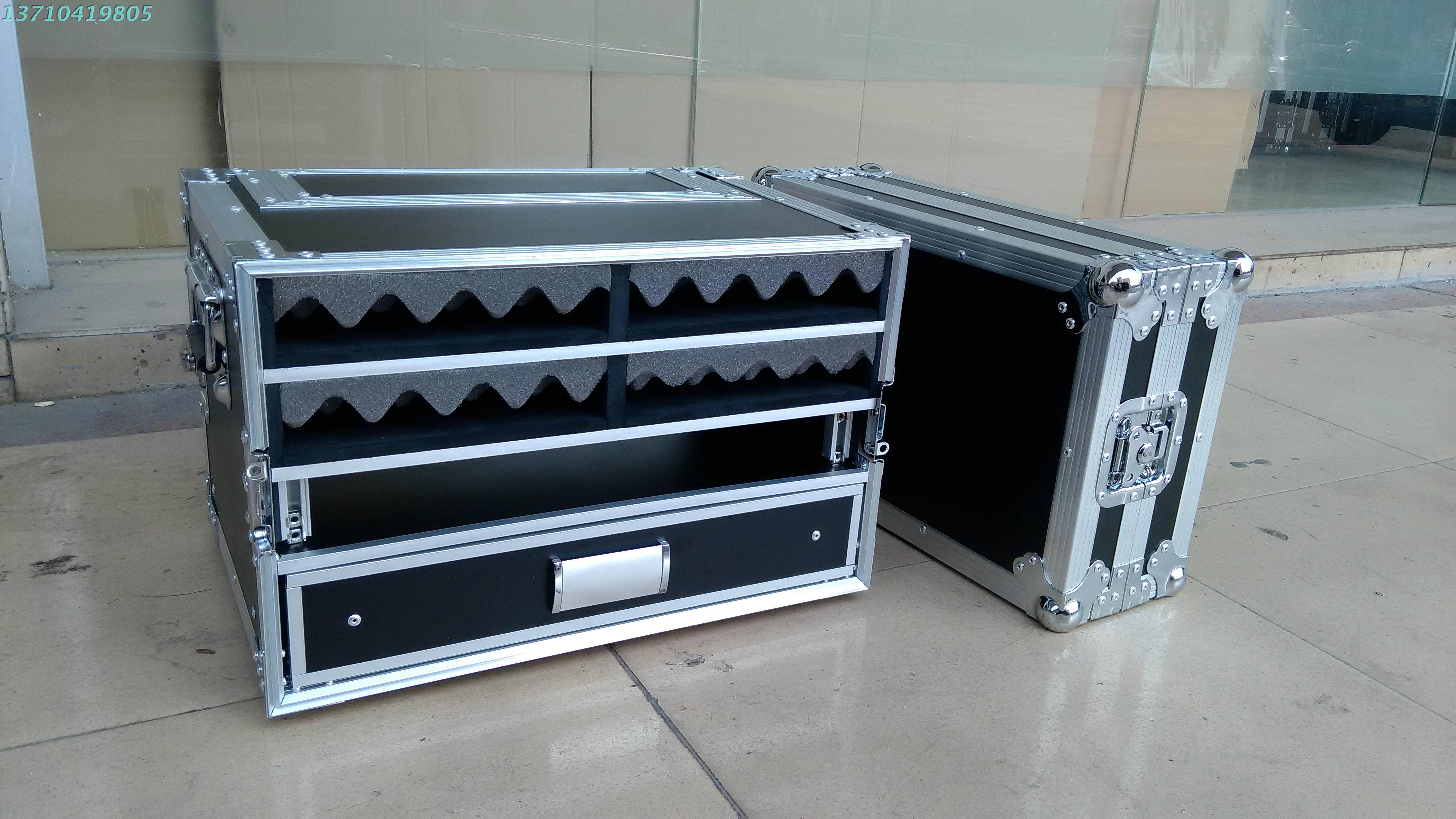 舒尔信号放大器无线话筒箱航空箱