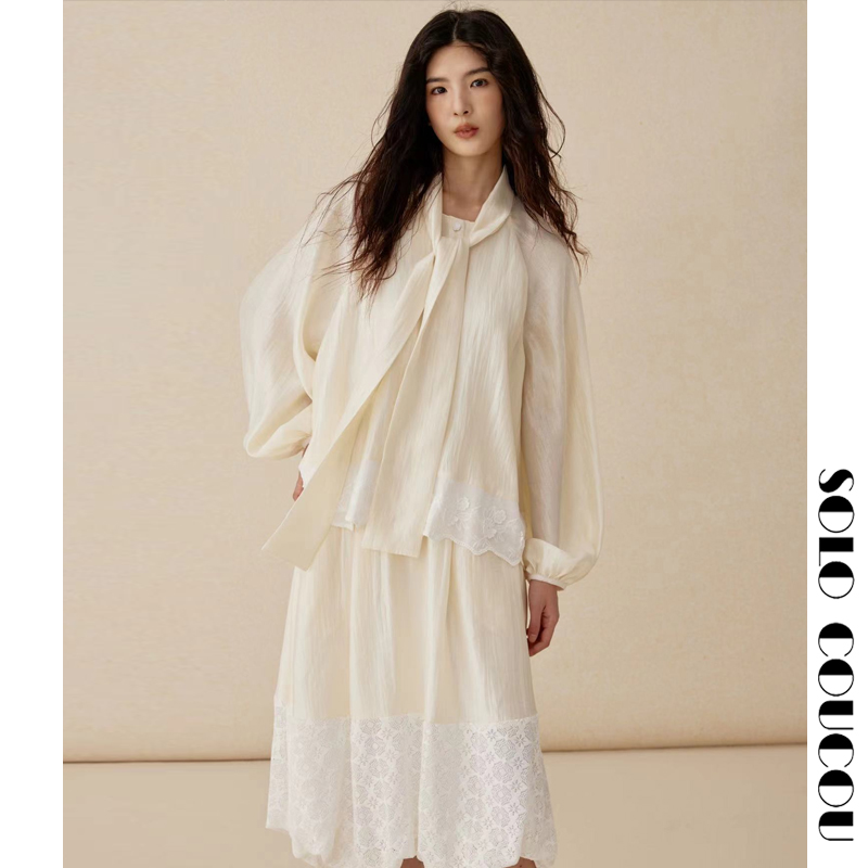 SoloCoucou索乐原创设计奶油黄拼接刺绣花边长袖飘带衬衣