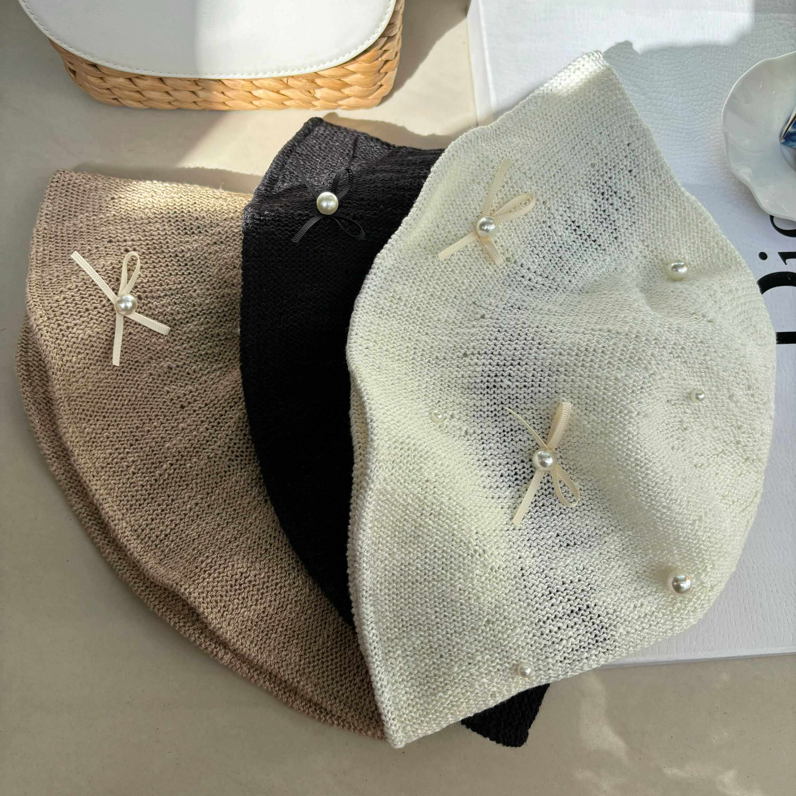 女帽子减龄2024新款休闲珍珠可爱防晒渔夫盆帽遮阳帽蝴蝶结折叠帽