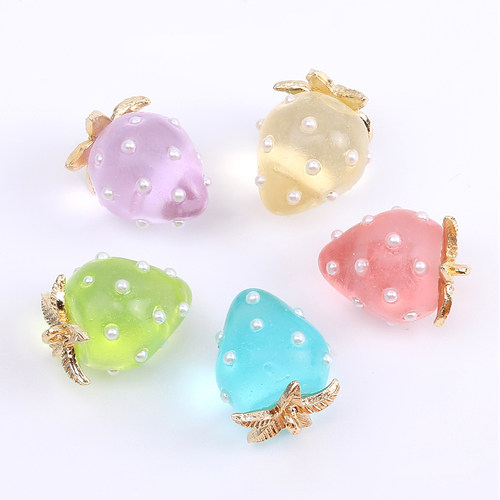 日本进口果冻色草莓树脂吊坠