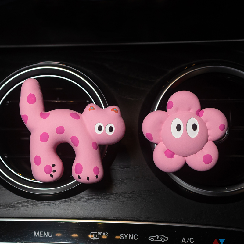 可爱猫咪车载香薰扩香石汽车空调出风口香水车内装饰女生香氛摆件