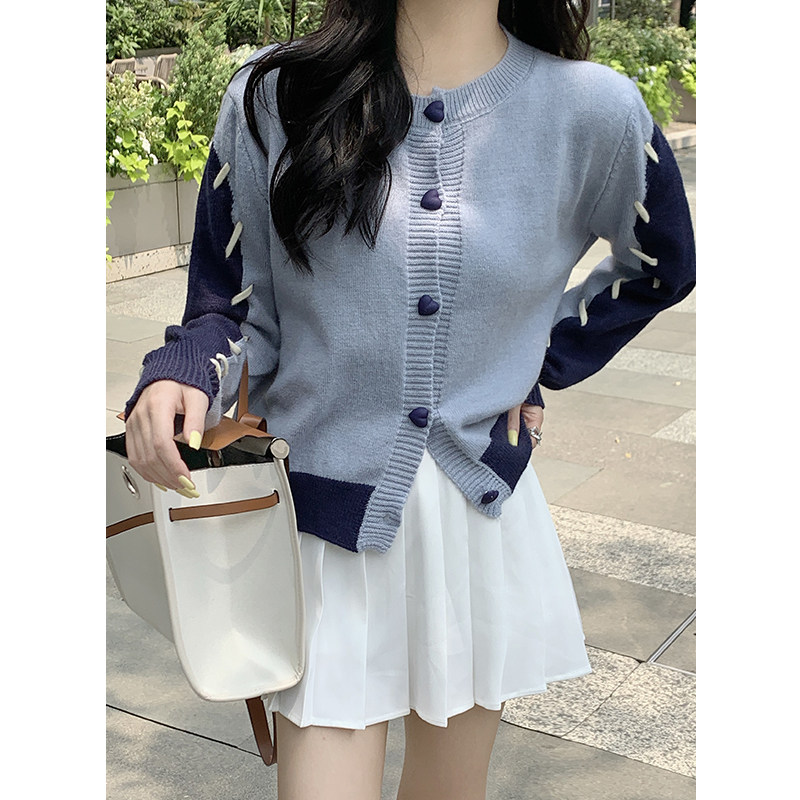 브랜드 정리 가을 겨울 한국어 버전 틈새 복고풍 세련된 사랑 버튼 서양식 컬러 블록 긴 소매 니트 카디건 여성용