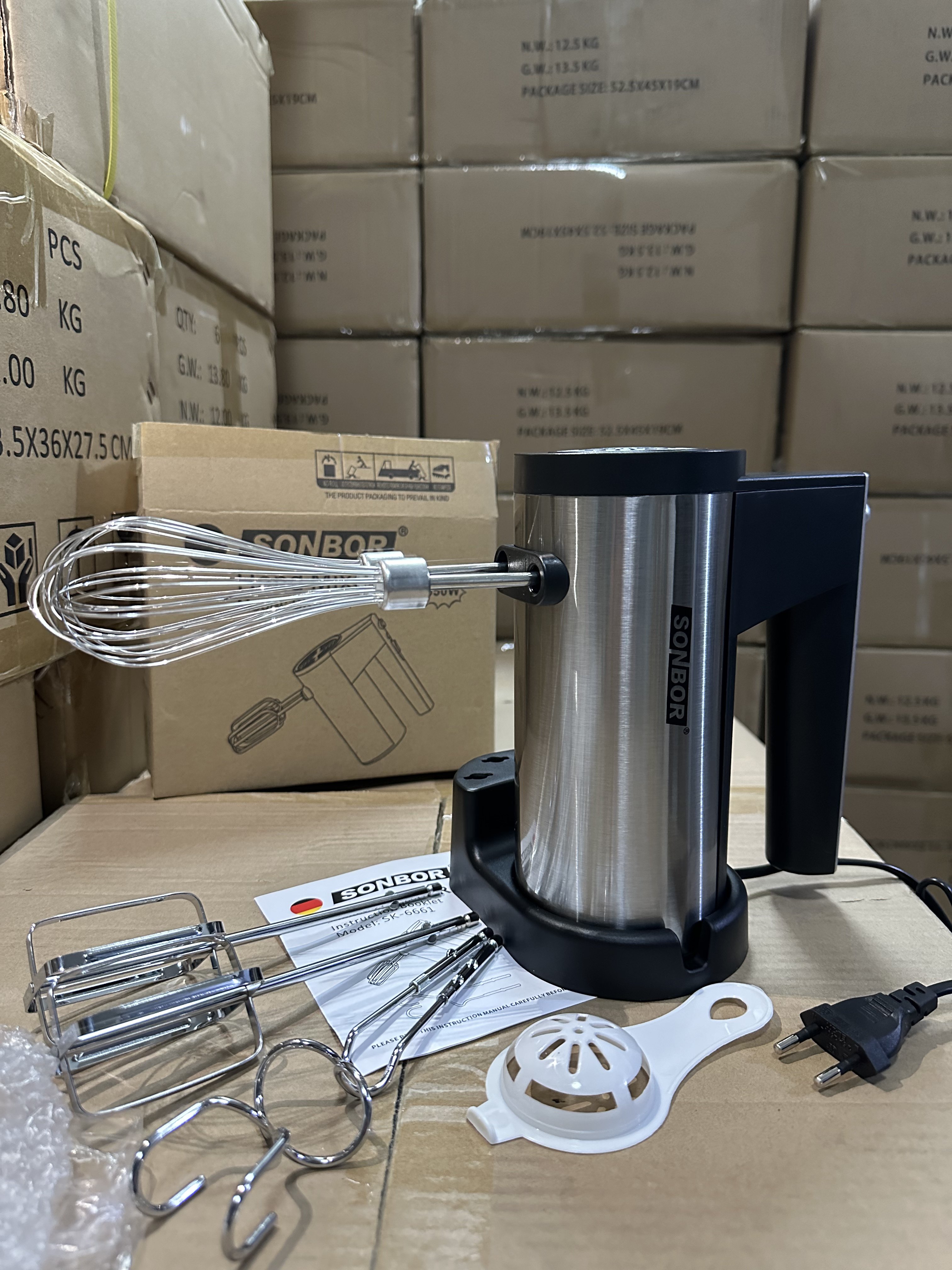 全新大功率打蛋器550瓦大动力搅拌器打发蛋清搅拌馅料做蛋糕