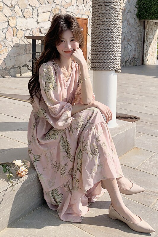 粉色度假风V领印花连衣裙女2025夏季新款温柔风减龄收腰显瘦a字裙,女装连衣裙,芭图娜