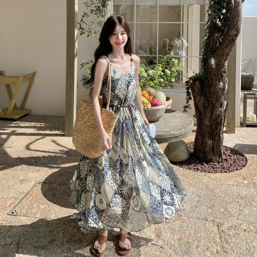 法式复古波西米亚度假风吊带长裙女夏新款森系别致茶歇显瘦连衣裙,女装连衣裙,芭图娜