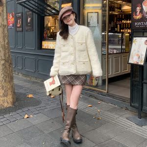大货已出！奶白色 羊毛呢小香羽绒服  B260-3238-P235K338图片