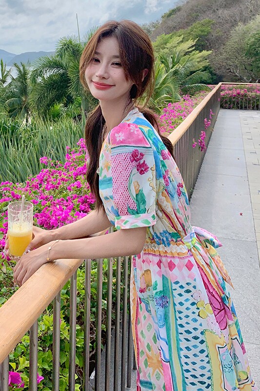 多巴胺印花吊带裙女夏日穿搭2025新款防晒开衫度假风连衣裙,女装连衣裙,芭图娜