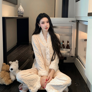 加绒冬季 2025新款 高级感家居服 海岛绒睡衣女秋冬款 LAria梨花香