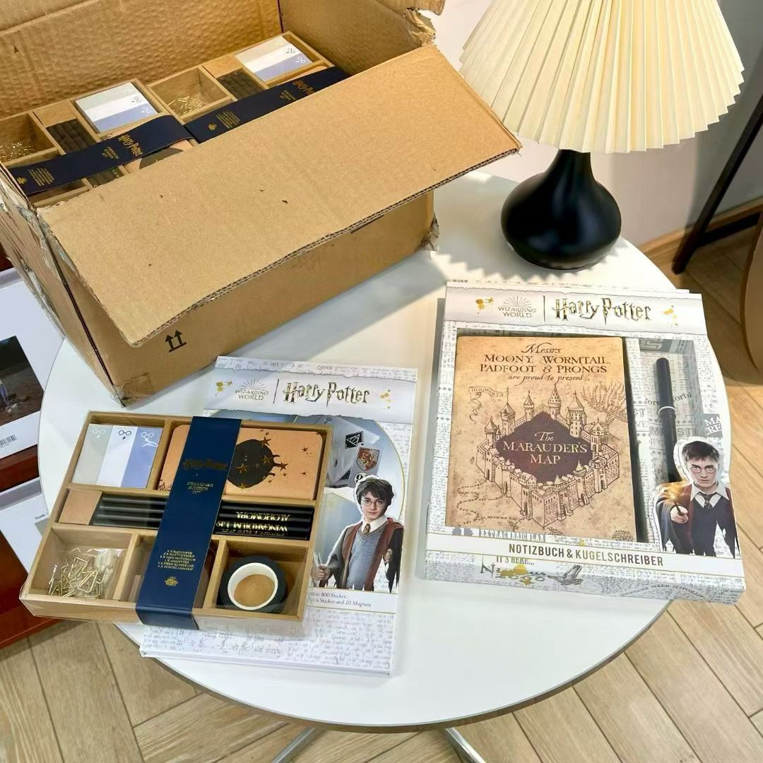 好货 外贸哈利波特礼盒 3盒一套 贴纸 文具套装 软皮本礼盒