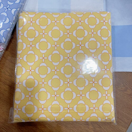 外贸桌布 防水 130*180cm 材质PE