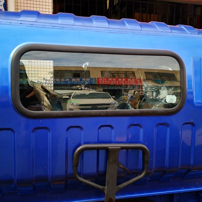 挡风玻璃汽车配件玻璃重汽王牌