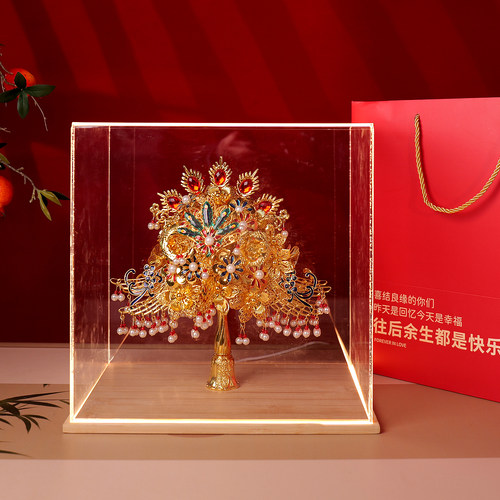 送闺蜜新婚中式金色手捧花明制秀禾婚服材料成品高档发光展示礼盒