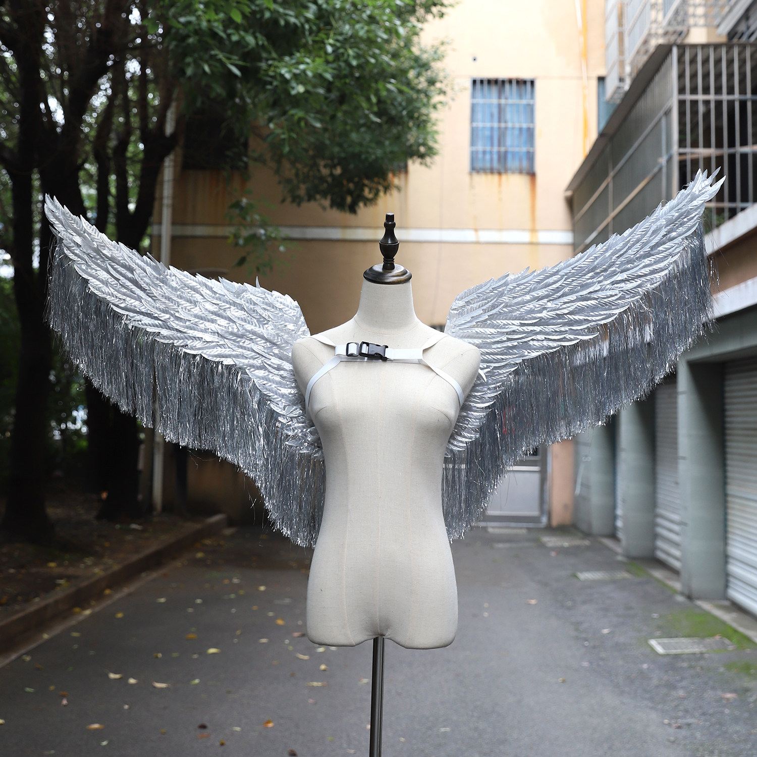 仙女拍照演出写真银色天使仿真羽毛翅膀带流苏款cos特大号道具