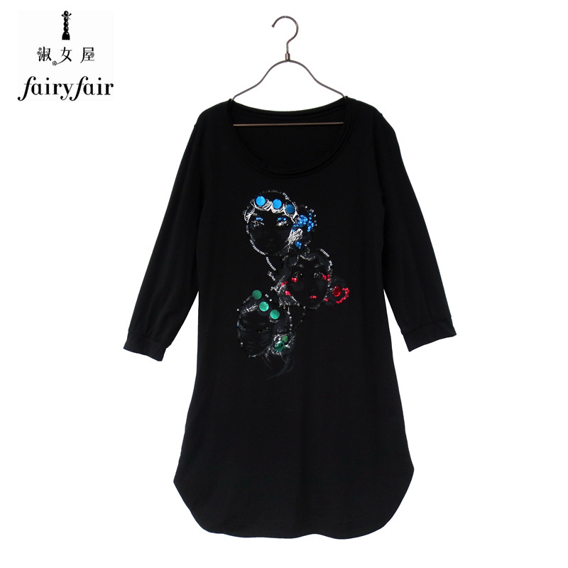 黑色圆领亮片中长款修身针织t恤