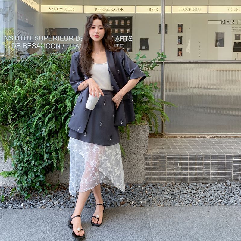 深灰色高级感刺绣薄款西装套装裙女夏季新款蕾丝拼接半身裙两件套