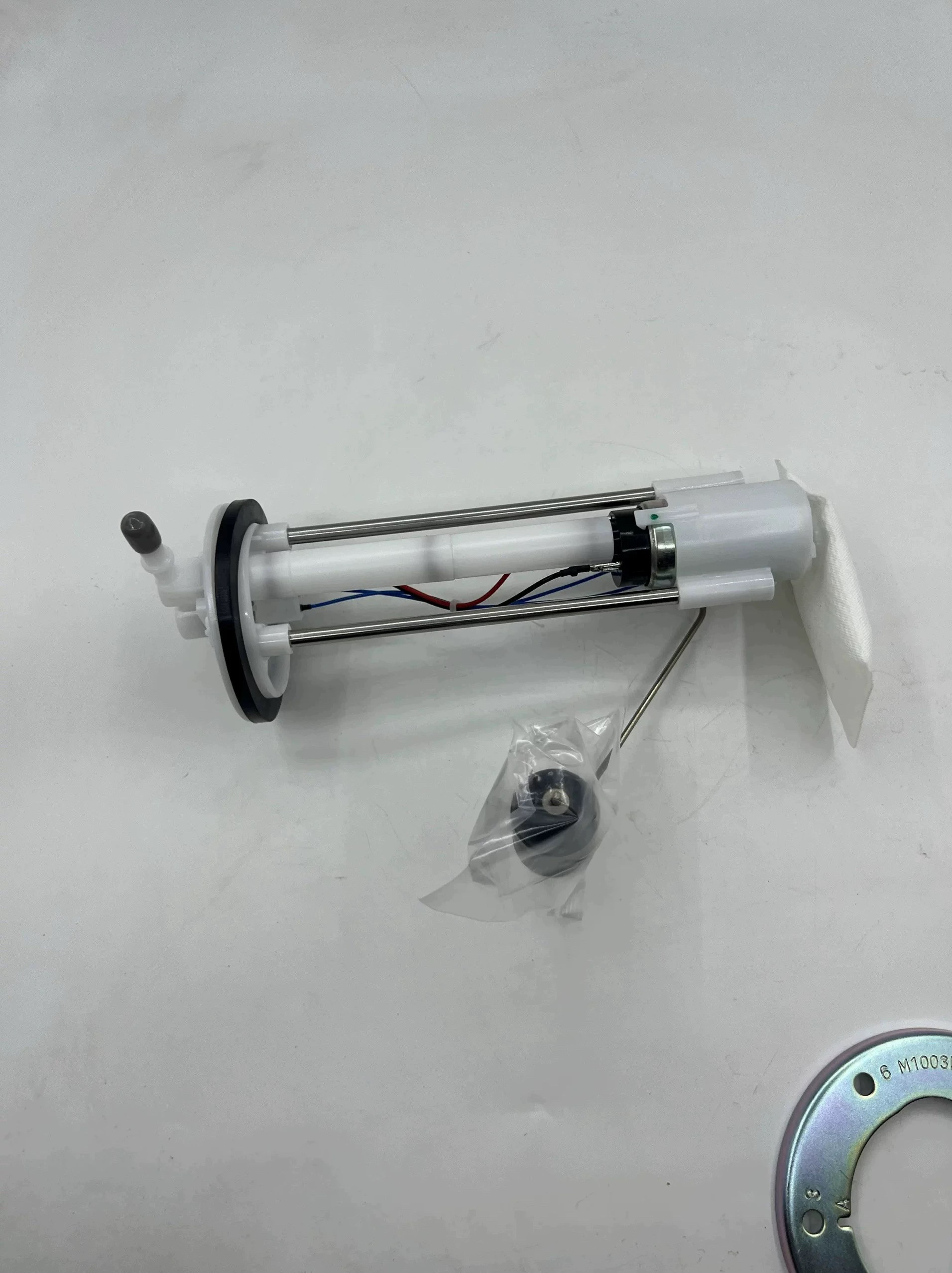 坤豪KH125T-12E电喷踏板摩托车鹰系列原厂加大油箱燃气油泵总成