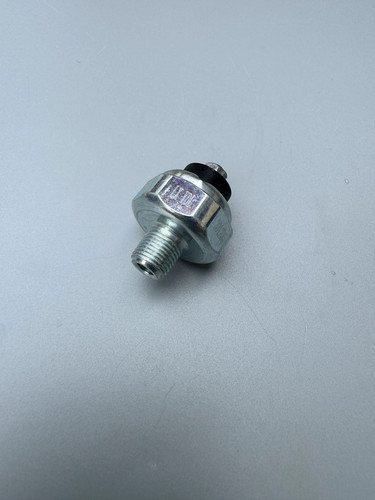 GW250 DL250 GSX250R机油油压开关DR TR300 XGR300机油压力传感器