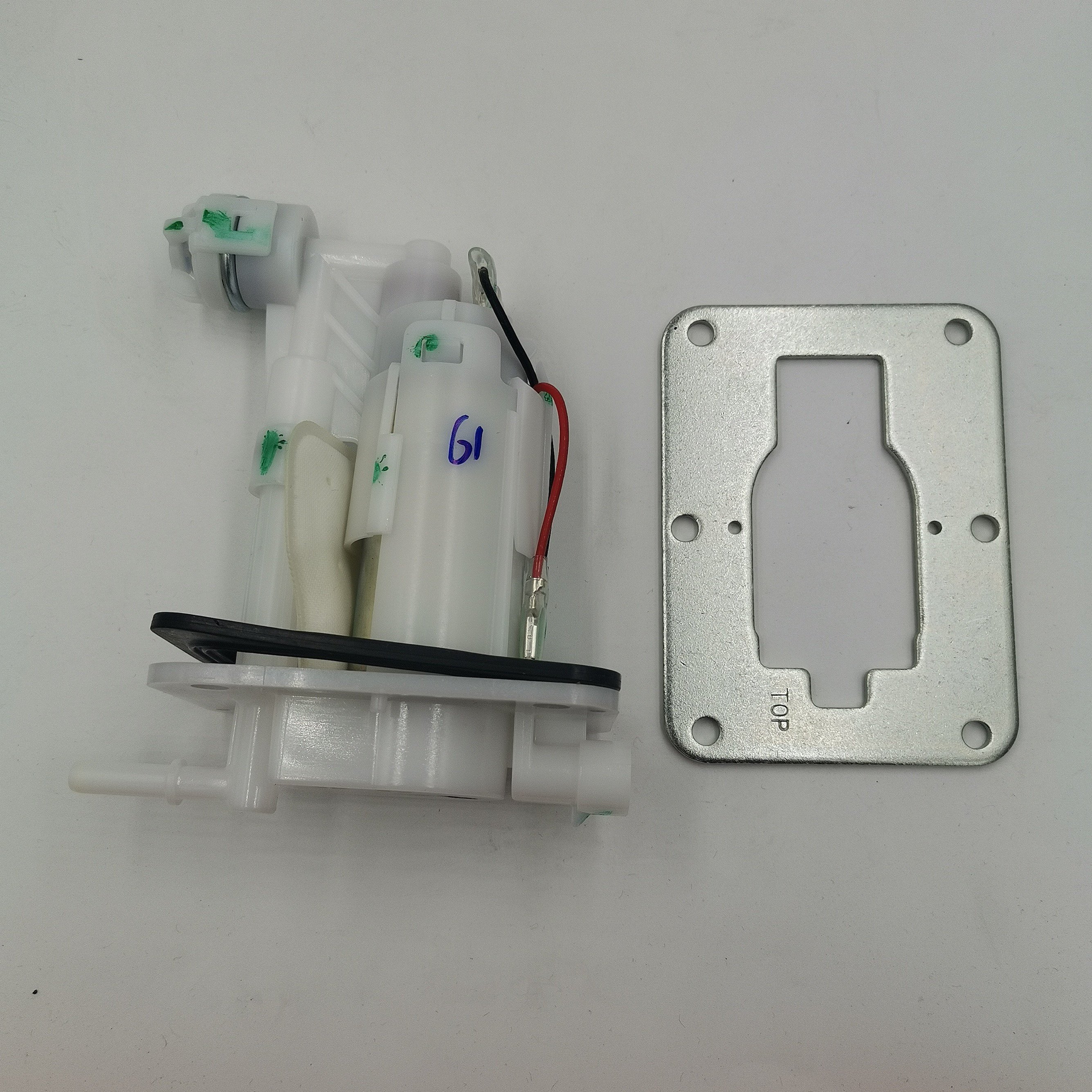 轻骑qm250j-2l-8l国三摩托车汽油泵燃油泵