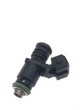 适用轻骑铃木公务摩托车配件QM250J-2L喷油嘴喷射器 战獒游侠燃油