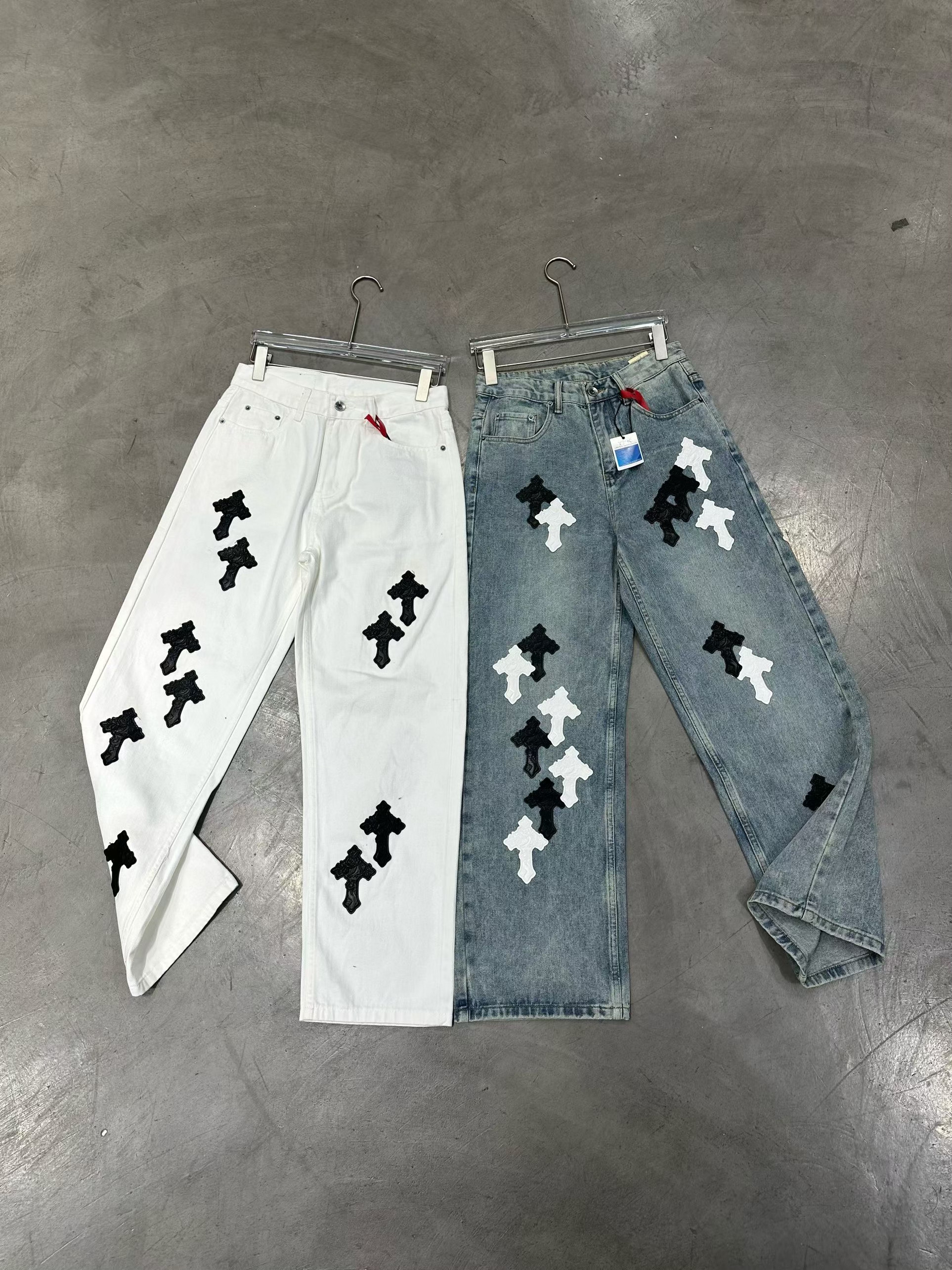 春季潮牌十字架贴布浅蓝色牛仔裤男美式高街宽松直筒复古做旧长裤