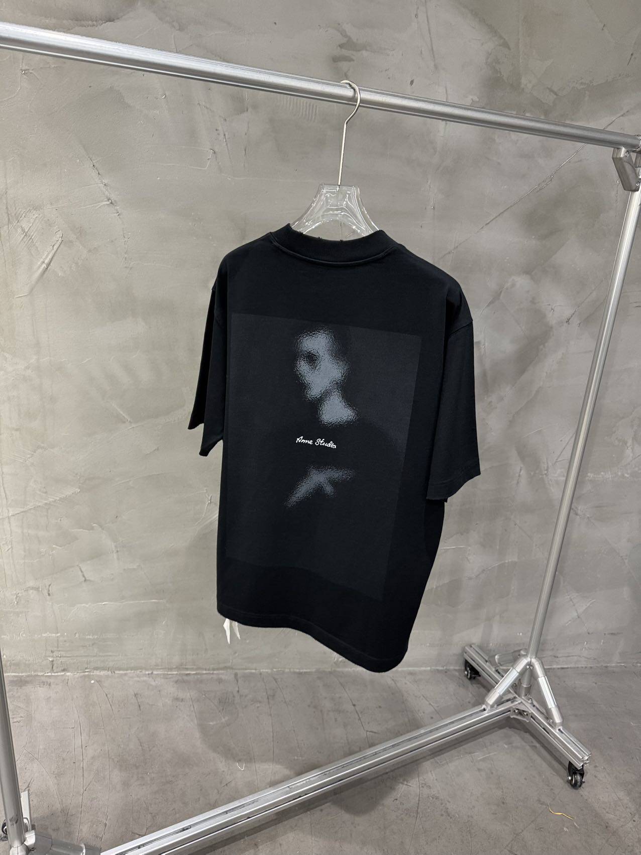 2026夏季纯棉新款手绘字母人像涂鸦圆领宽松潮流阔版青年短袖T恤