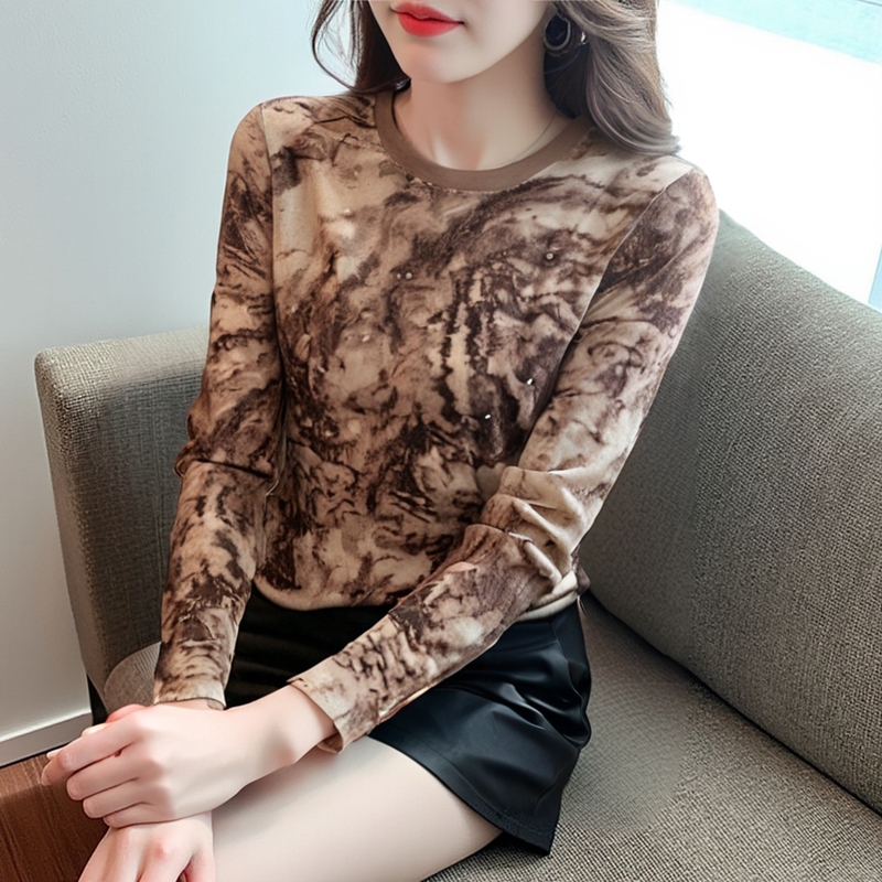 244826超值精品新款女装24年秋季收腰钉珠欧货修身显瘦长袖打底衫