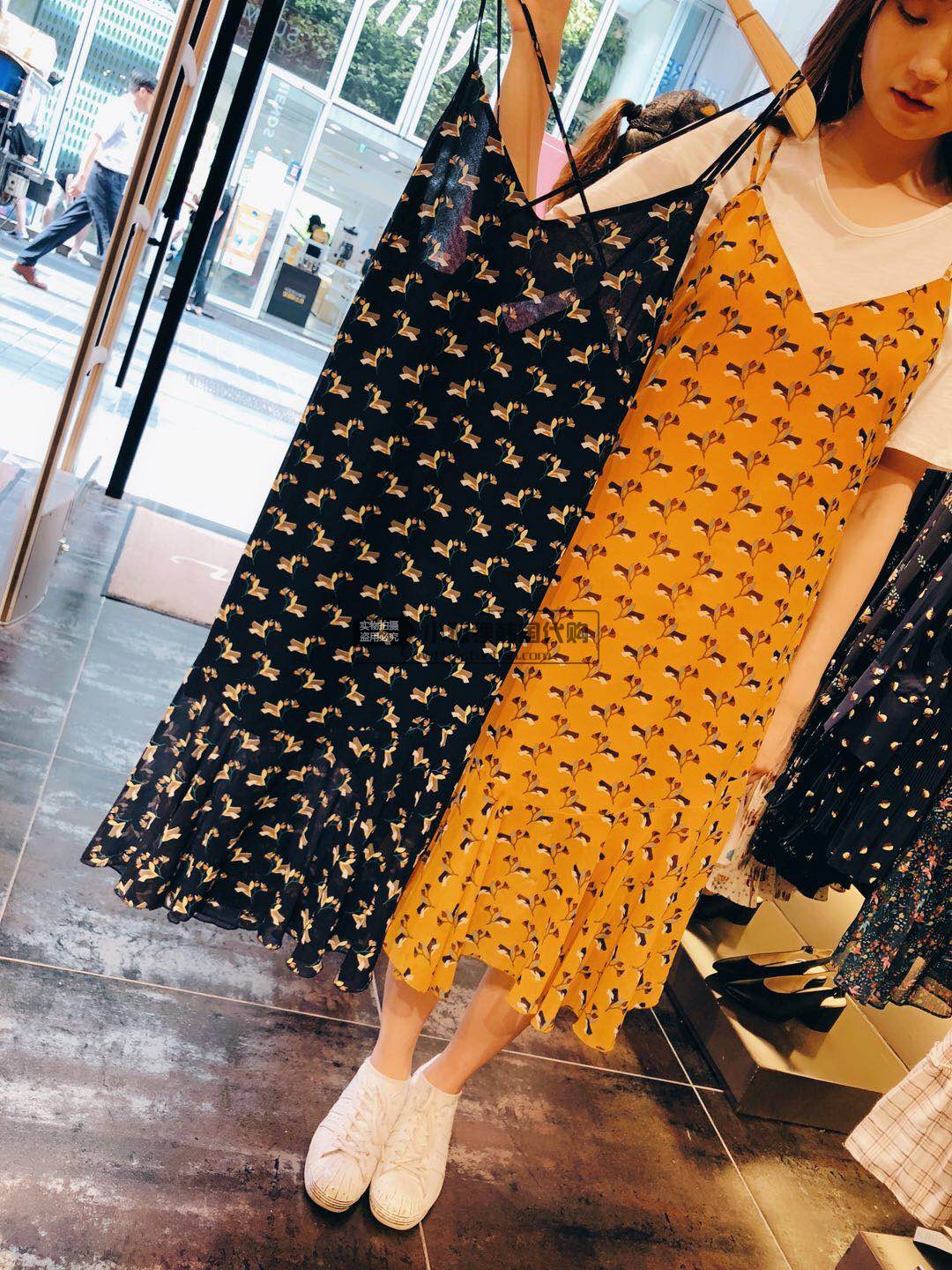 СºüÀ꺫¹ú´ú¹ºROEMר¹ñ18ÏÄпîË黨µõ´ø¿îÏÔÊݰٴî¿îÅ®Á¬ÒÂȹ