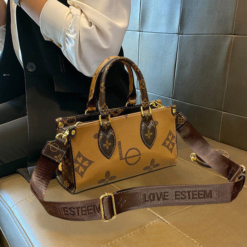 品牌包包女款老花托特包女高级感轻奢小众牛皮手提单肩宽带斜挎包