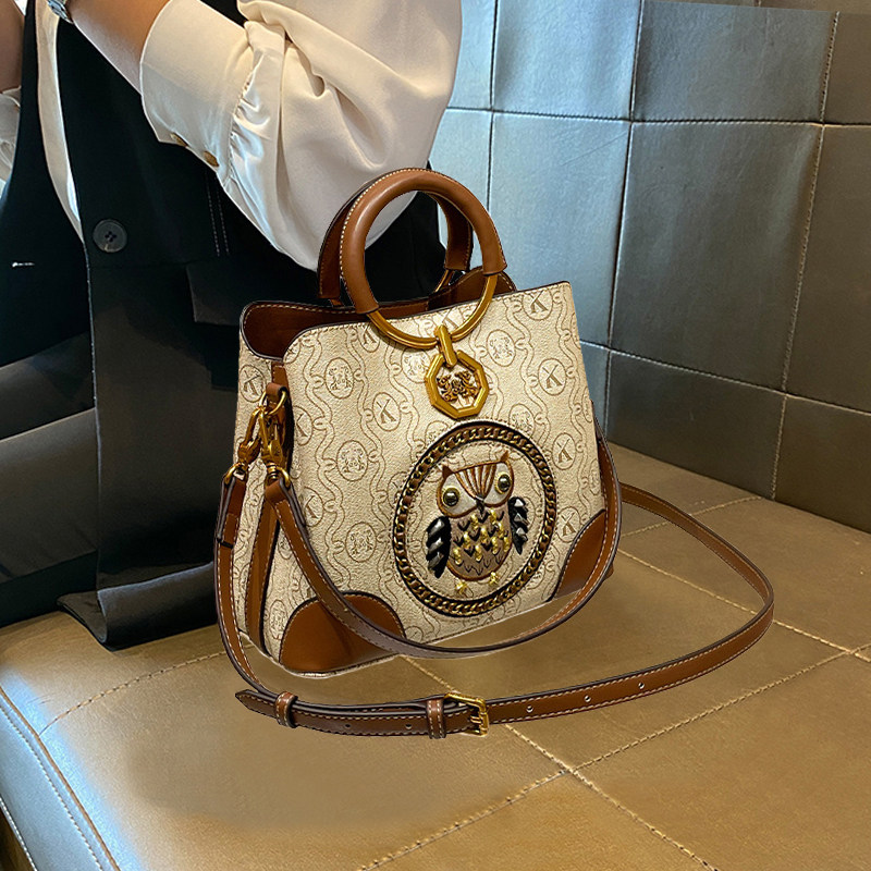 包包女款软皮猫头鹰水桶包高级感时尚大容量多隔层手提单肩斜挎包