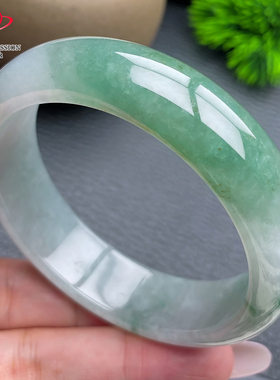 豪8印象®M26180M542翡翠手镯圈口56.0冰糯种半山水油青玉手镯70g