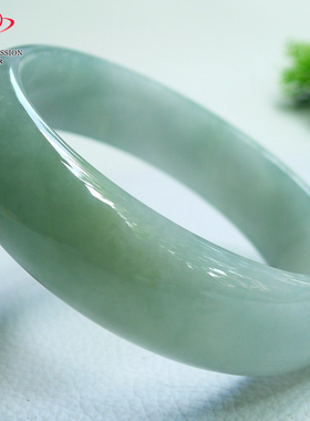 豪8印象手镯之家Z26320Z154翡翠宽版手镯圈口60.7mm天然淡绿手镯