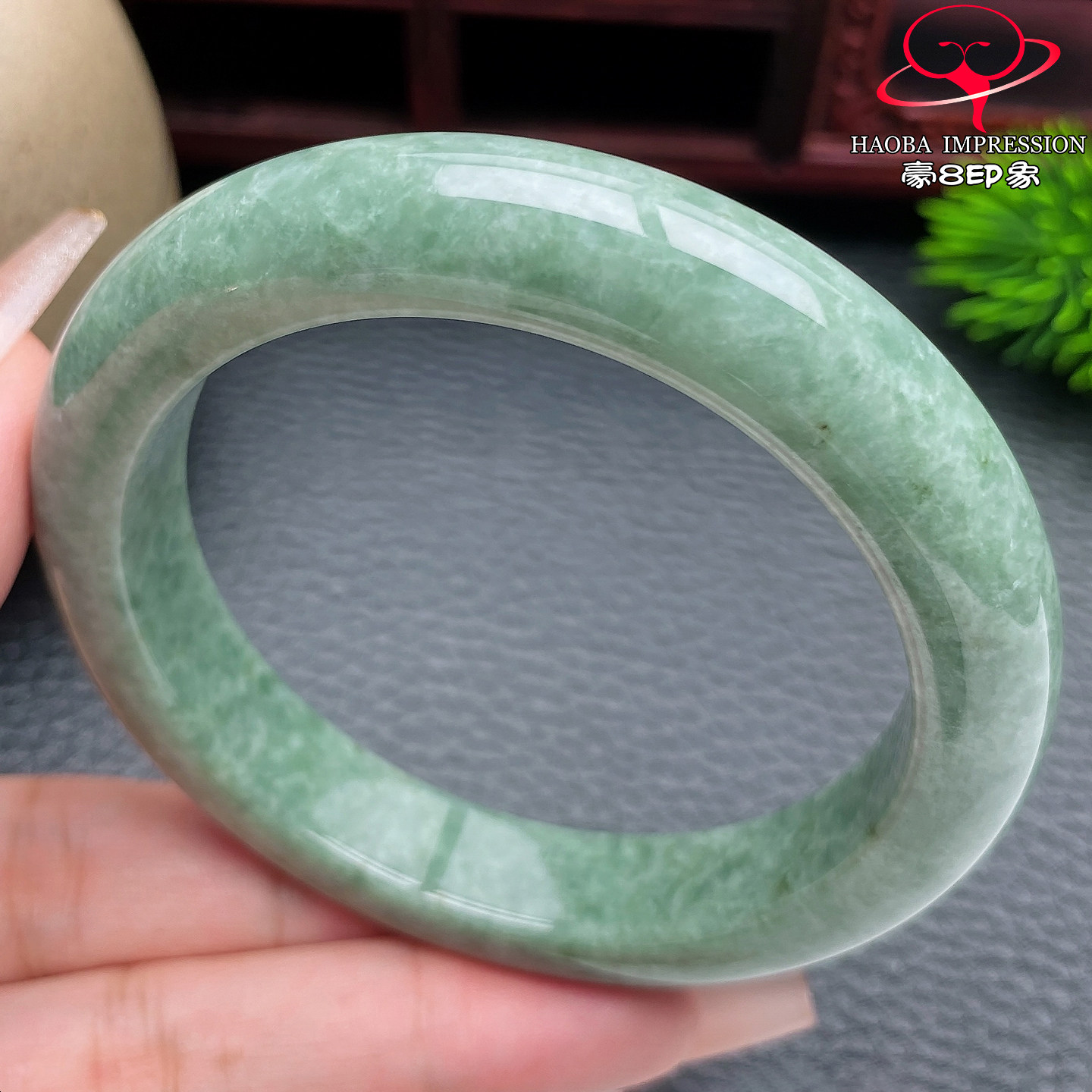 豪8印象S126010Y673翡翠手镯圈口55.5天然冰糯种油绿缅甸玉镯60g
