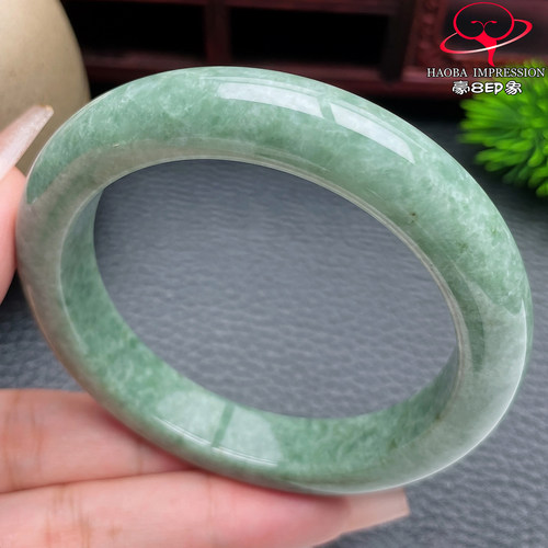 豪8印象S126010Y673翡翠手镯圈口55.5天然冰糯种油绿缅甸玉镯60g