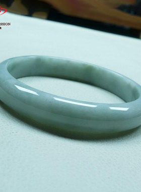 豪8印象L26026L585翡翠手镯圈口66.5mm天然冰糯种浅绿大圈口玉镯