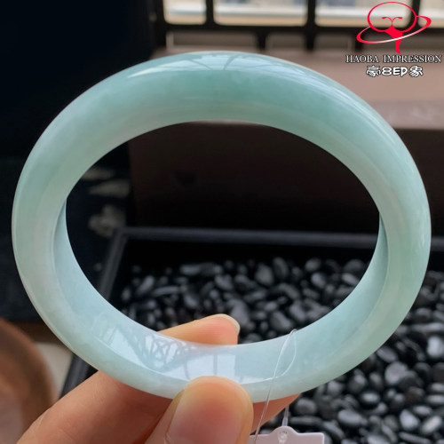 豪8印象W26060W786天然A货翡翠圈口57冰糯种晴蓝细润正圈玉手镯