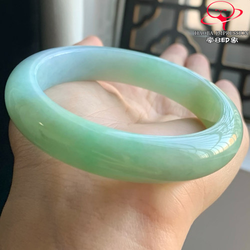 豪8印象W26100W663天然A货翡翠圈口56.3糯种春彩淡紫果绿正圈玉镯